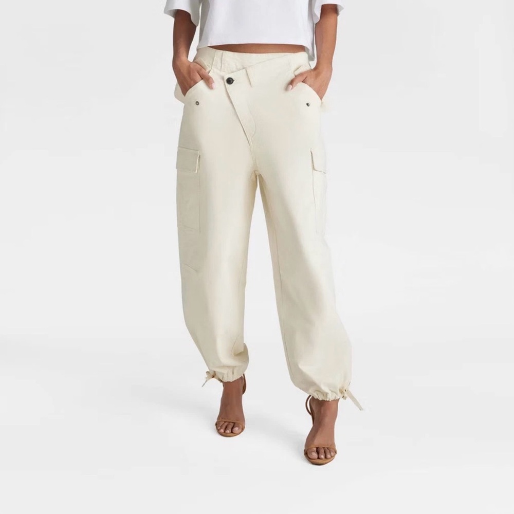 KBB by KAHLANA Women's 'The Mid-Rise
Cargo Pants' XL NWT